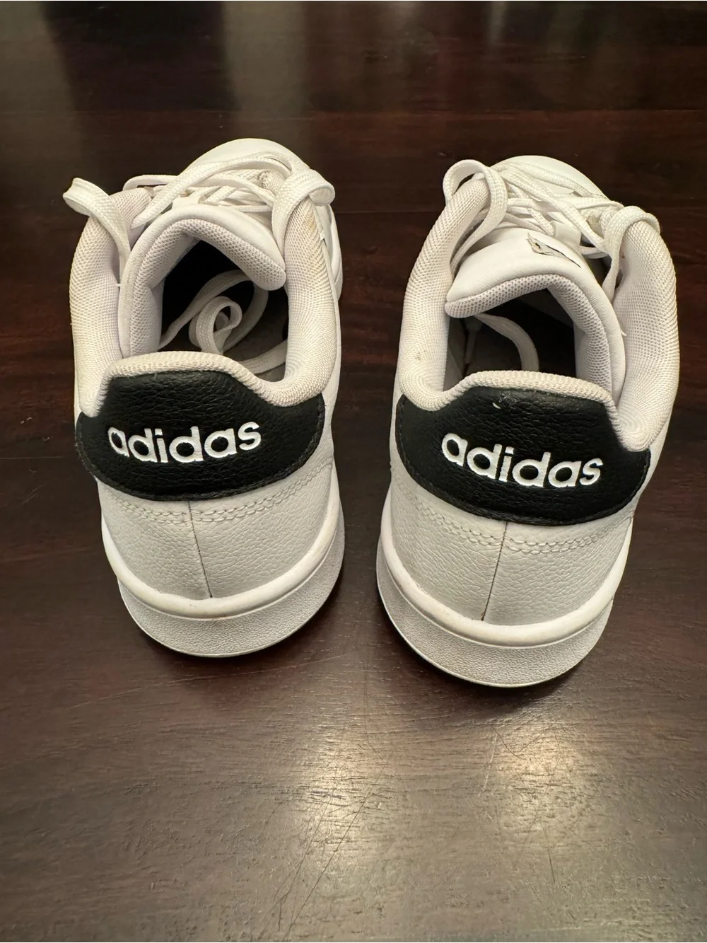 adidas Women’s Grand Court Sneakers White Black Cloudfoam insole Size 8.5